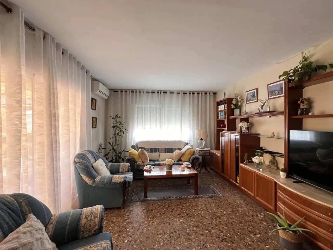 Sala de estar de Casa adosada en venta en Caldes de Montbui con Aire acondicionado, Calefacción y Terraza