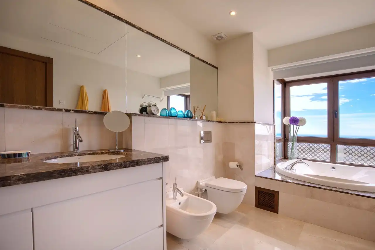 Casa con terraza en venta en Benahavís pueblo, imagen 20