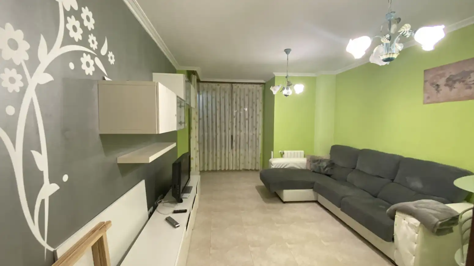 Wohnzimmer von Wohnung zum Verkauf in Entrambasaguas mit Heizung, Privatgarten und Terrasse