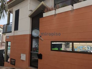 Pis amb balcó de lloguer a Santo De Barranco 3