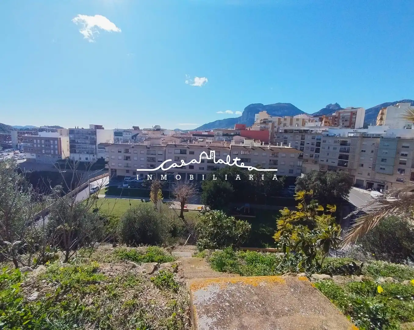 Vista exterior de Casa o xalet en venda en Callosa d'en Sarrià amb Jardí privat