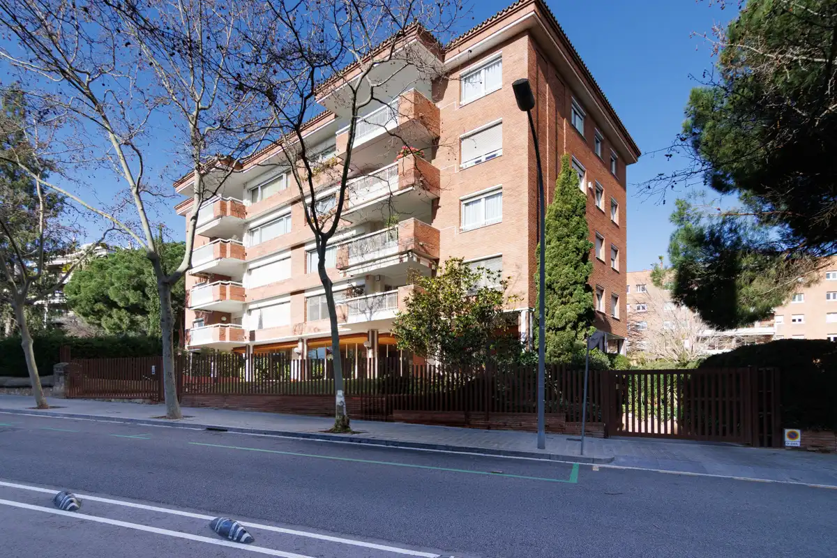 Vista exterior de Pis en venda en Barcelona amb Aire condicionat, Calefacció i Parquet