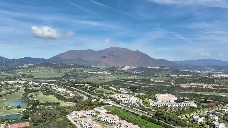 Apartament amb piscina en venda a Doña Julia Golf, imagen 22