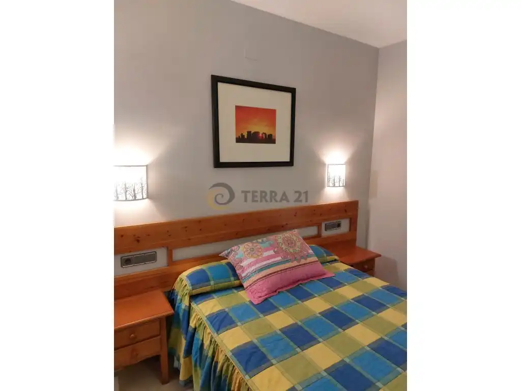 Schlafzimmer von Wohnung zur Miete in Jaén mit Möbliert