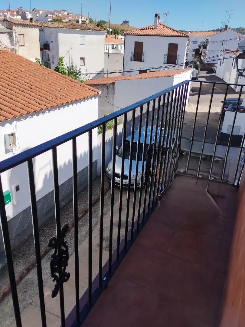 Terrassa de Pis en venda en Jerez de los Caballeros amb Traster i Balcó