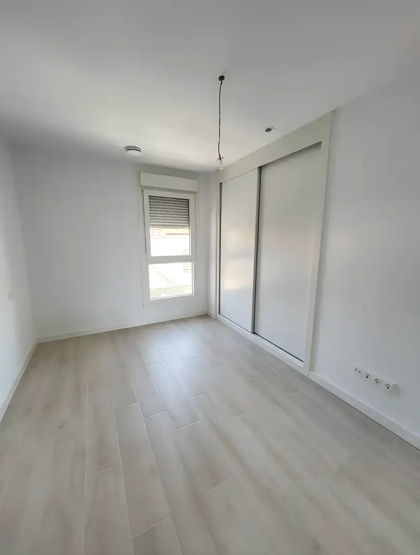 Habitación de Piso de alquiler en Cistérniga con Calefacción, Terraza y Piscina comunitaria
