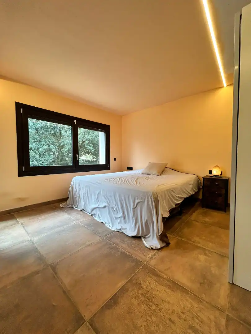Dormitori de Casa o xalet en venda en Sant Aniol de Finestres amb Aire condicionat, Calefacció i Jardí privat