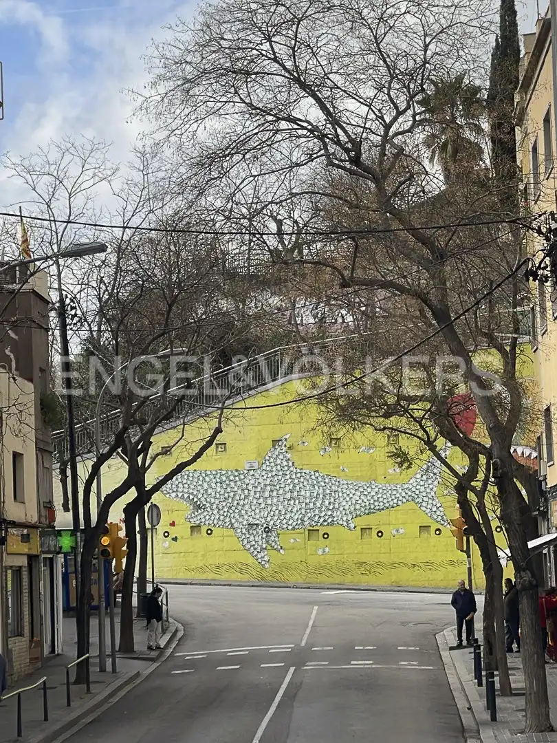 Vista exterior de Pis en venda en Barcelona amb Calefacció, Parquet i Terrassa