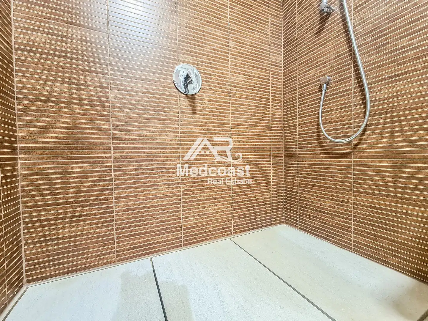 Bathroom of Flat for sale in Vera  with Air Conditioner, Terrace and Storage room