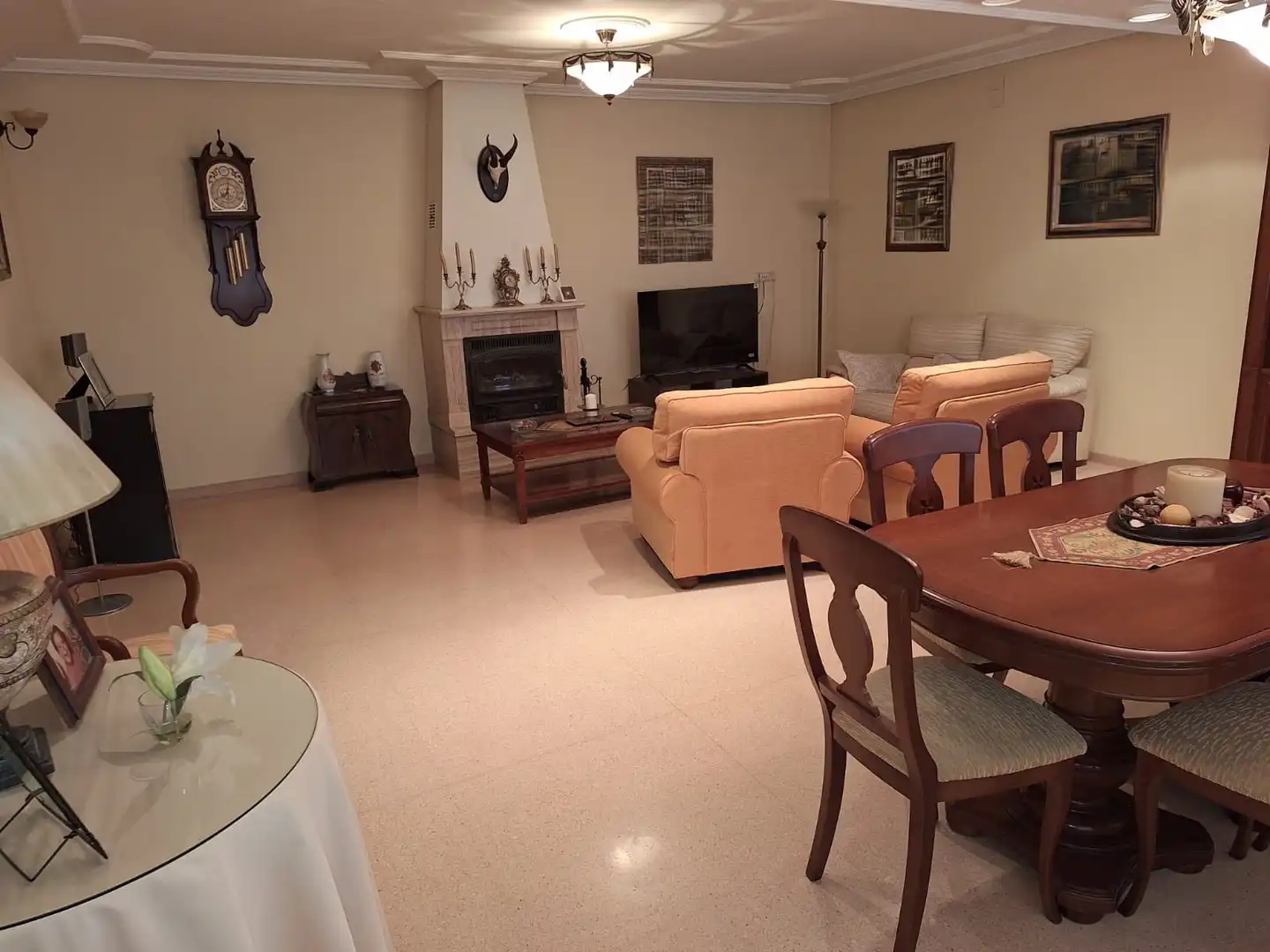 Sala d'estar de Casa o xalet en venda en Alicante / Alacant amb Jardí privat, Terrassa i Traster