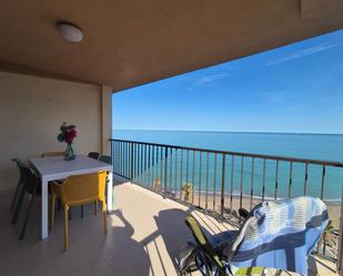 Dormitori de Apartament de lloguer en Benicasim / Benicàssim amb Terrassa, Balcó i Piscina comunitària