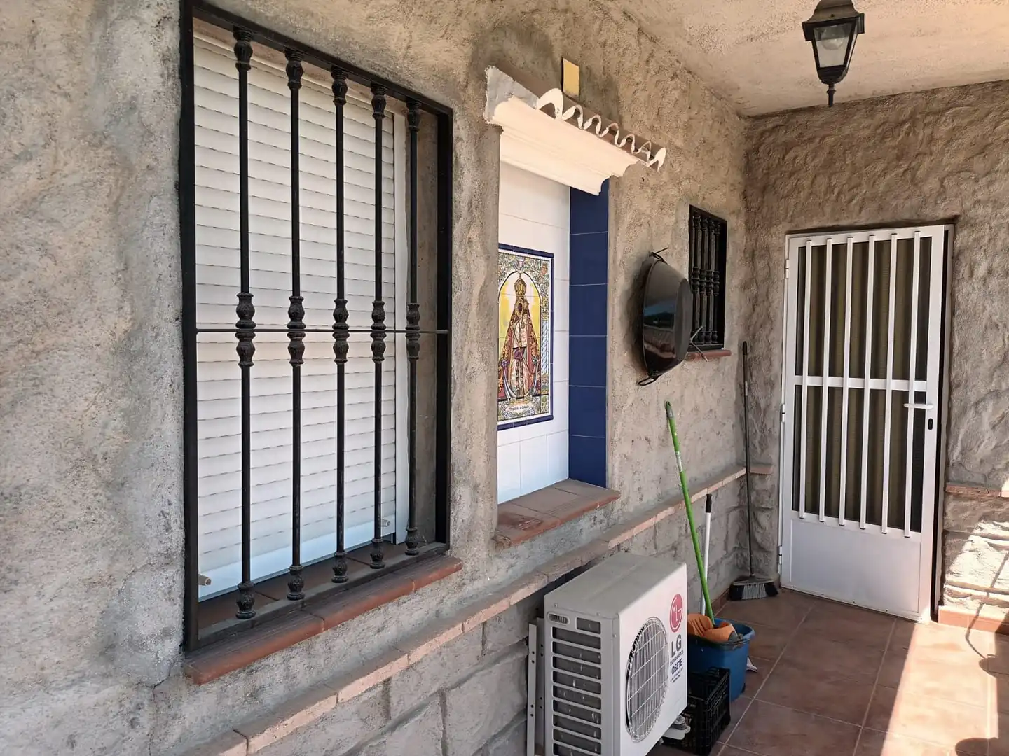 Houses for sale in Mengíbar  with Air Conditioner, Terrace and Storage room