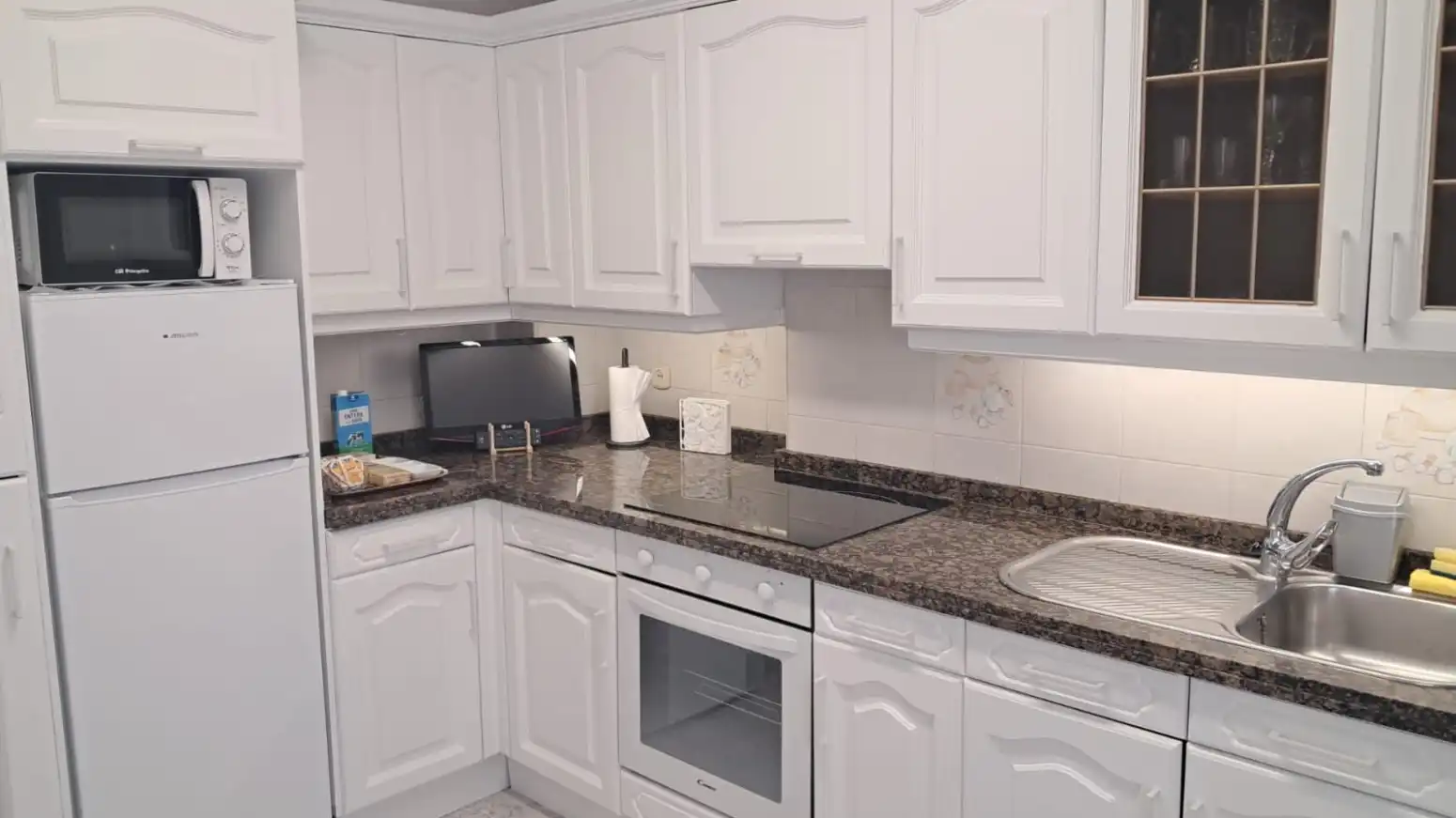 Küche von Wohnung zur Miete in Gijón  mit Heizung