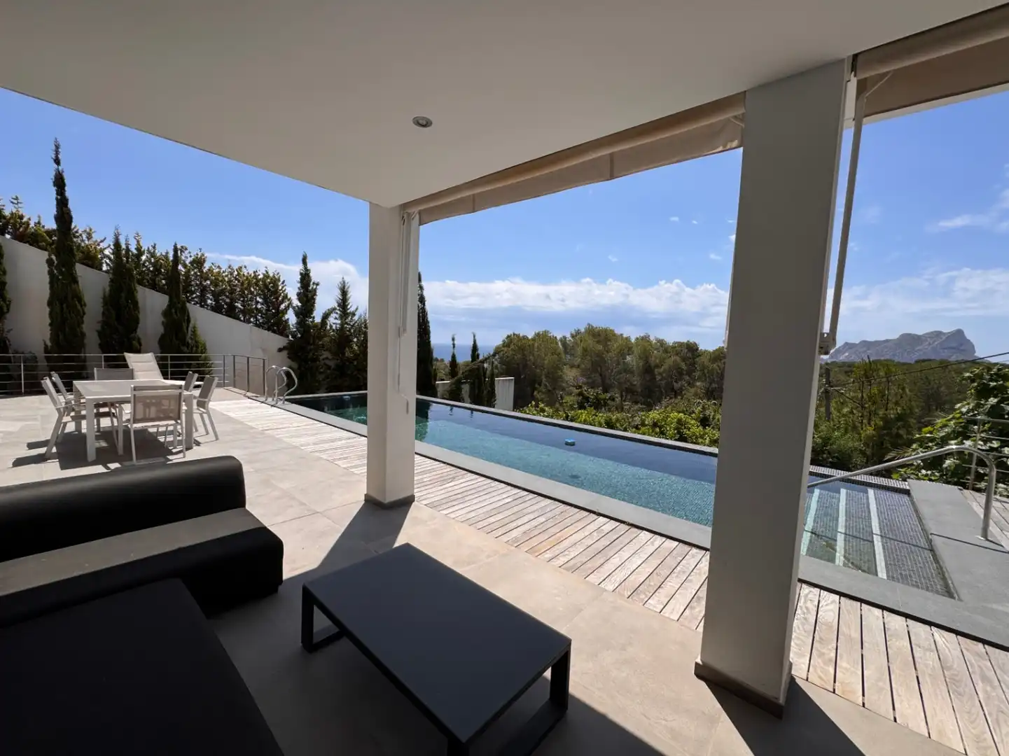 Detached house with pool for sale in Cala Advocat - Baladrar