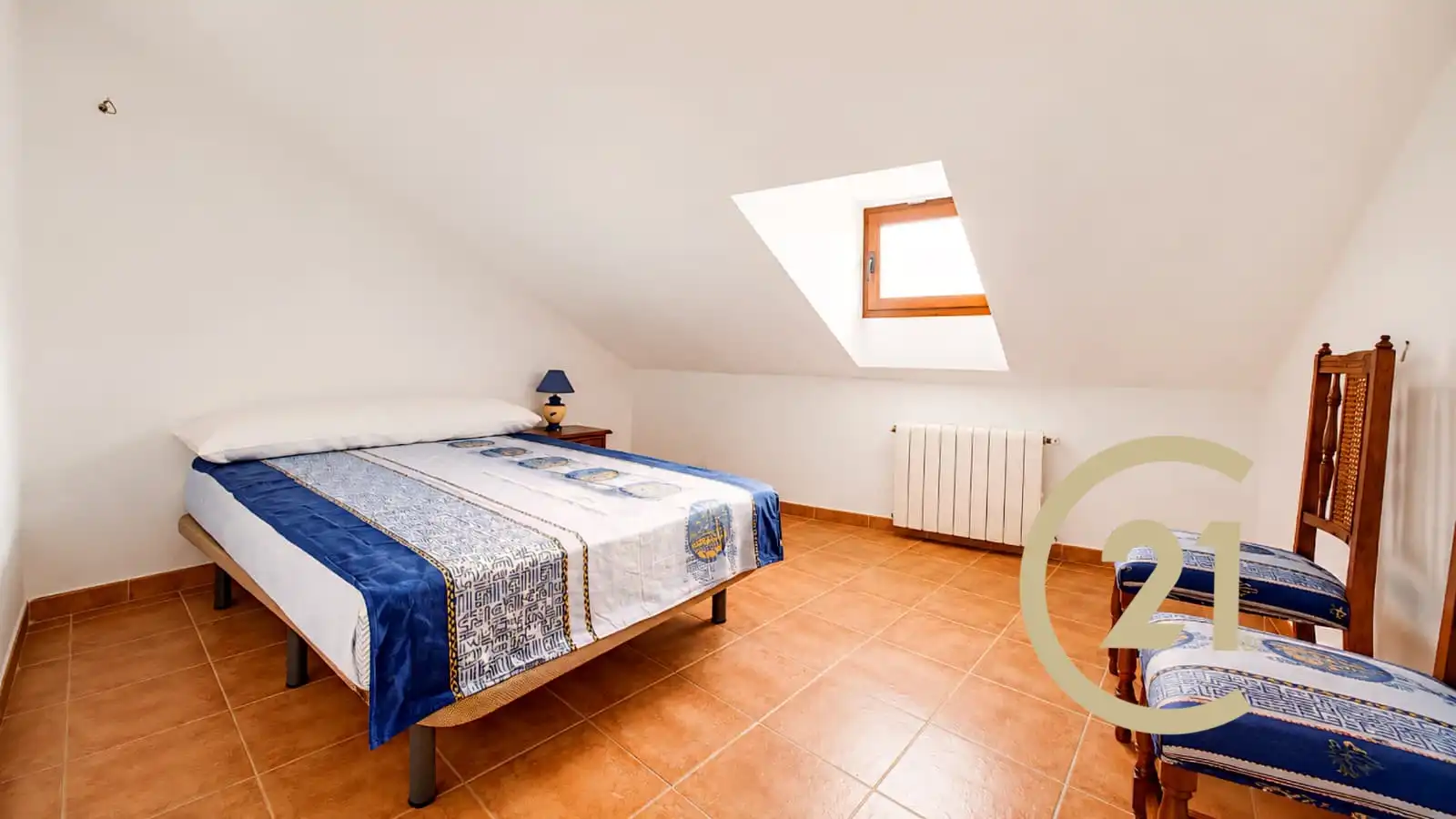 Schlafzimmer von Einfamilien-Reihenhaus zum Verkauf in Cartajima mit Heizung, Terrasse und Abstellraum