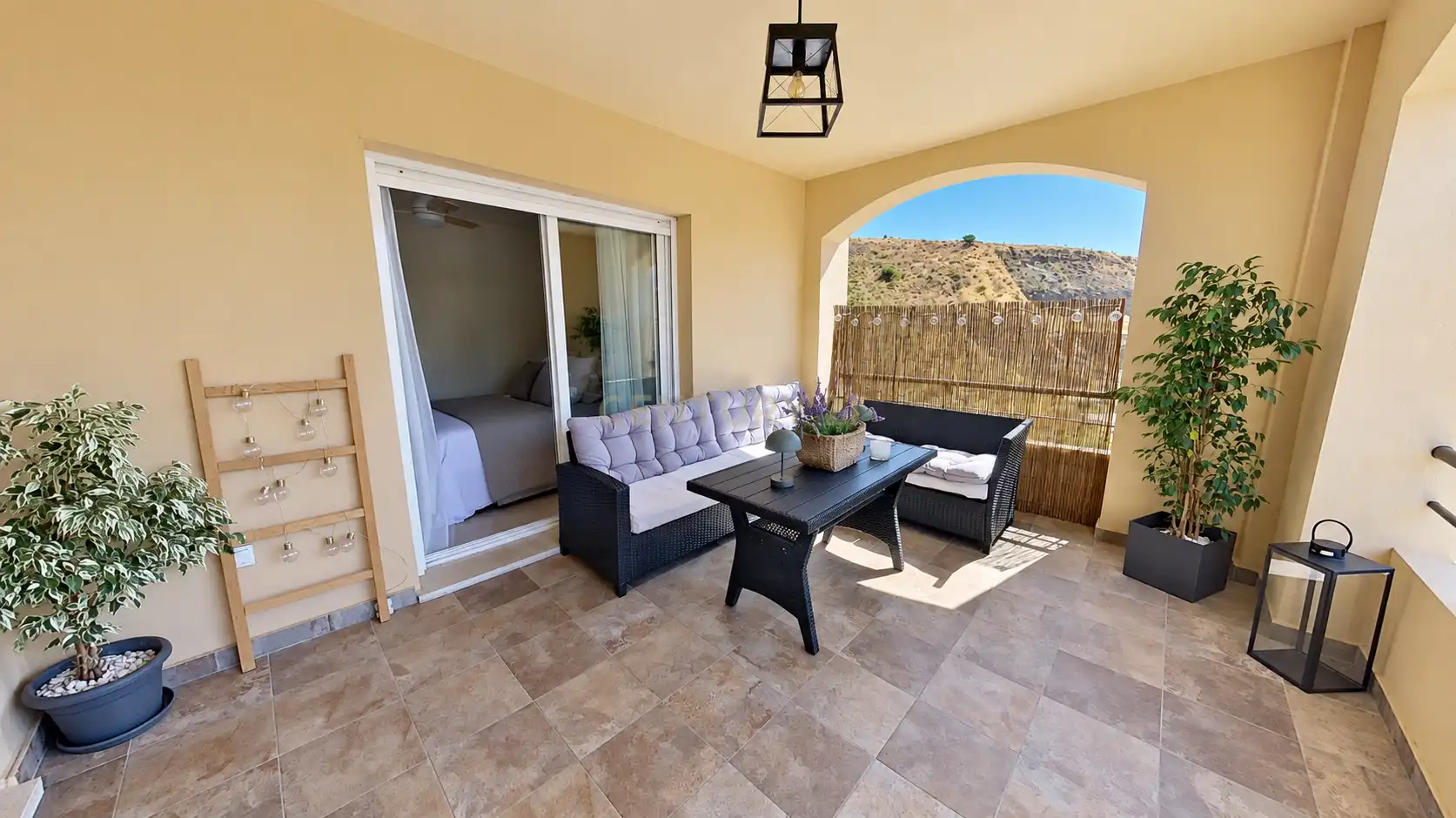 Flat with pool for sale in Calahonda, imagen 2