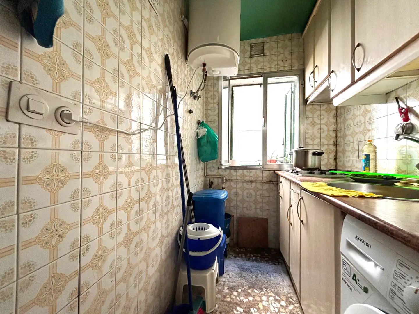 Cocina de Piso en venta en Madrid con Calefacción, Amueblado y Horno