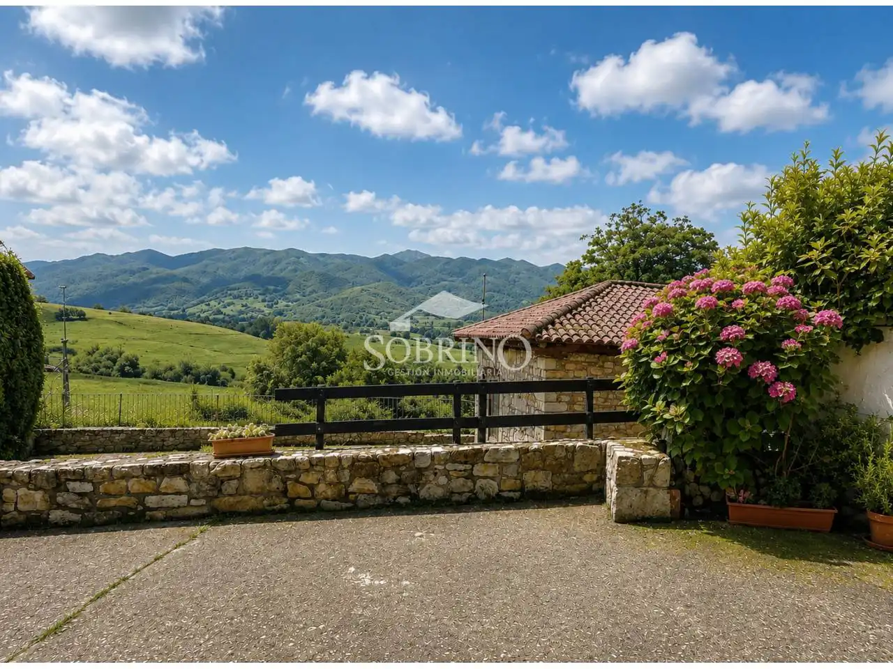 Vista exterior de Casa o chalet en venta en Llanes con Aire acondicionado, Calefacción y Parquet