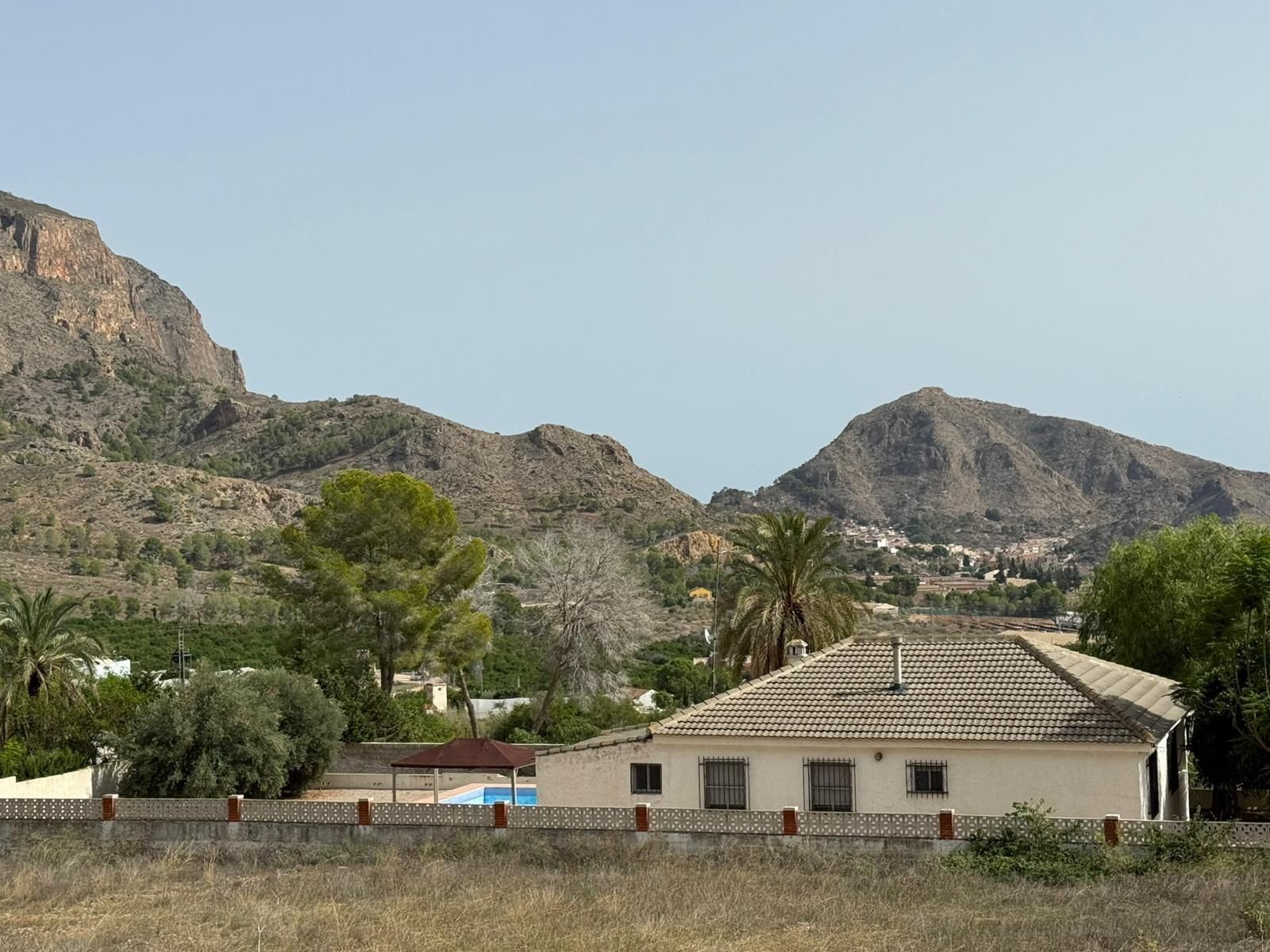 Vista exterior de Finca rústica en venda en Orihuela amb Aire condicionat, Jardí privat i Terrassa