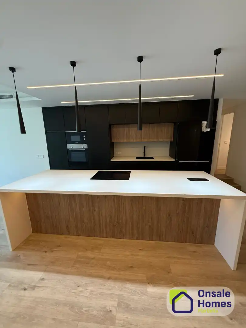 Apartament amb jardí en venda a Nueva Andalucía, imagen 5
