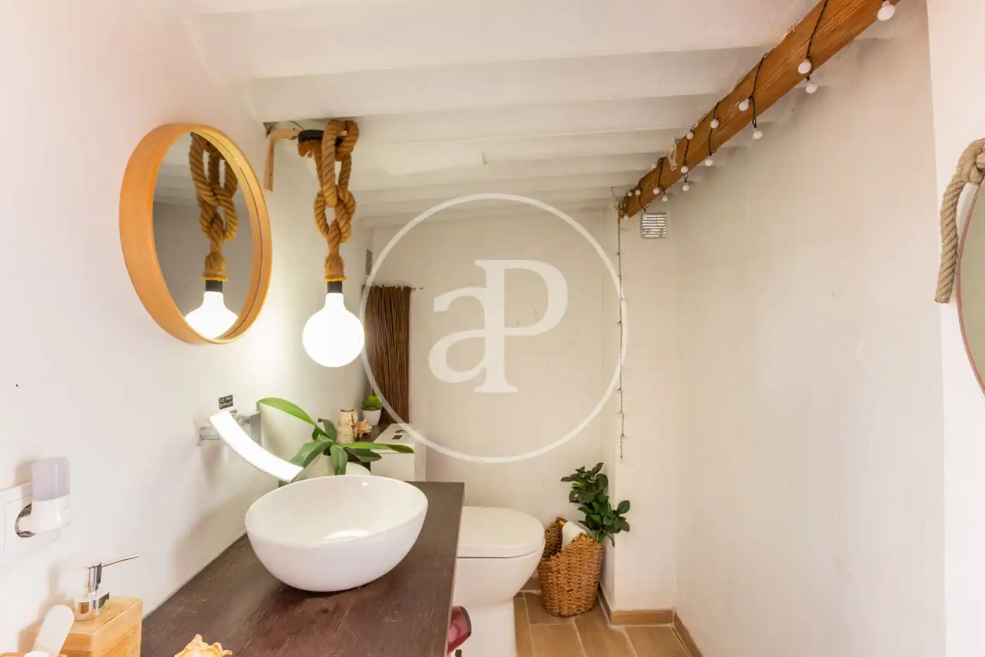 Baño de Piso en venta en Valencia con Aire acondicionado, Calefacción y Terraza