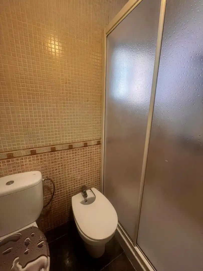 Bany de Pis en venda en Leganés amb Calefacció