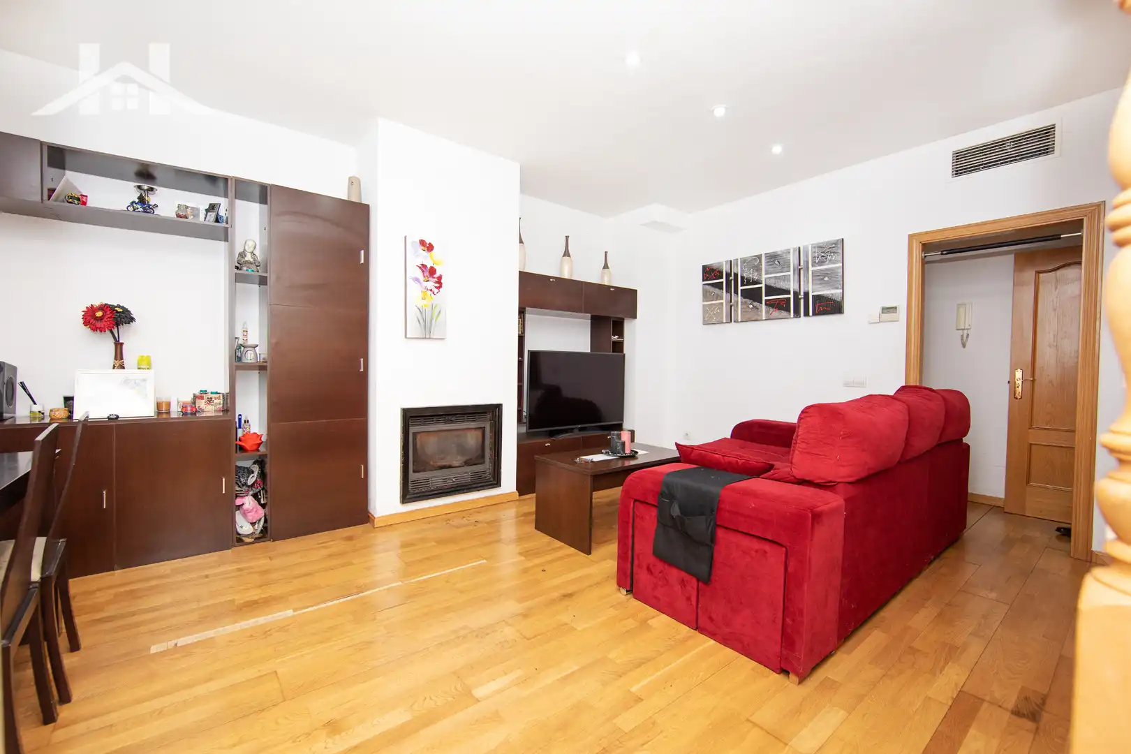 Living room of Detached homes for sale in San Martín de Valdeiglesias  with Air Conditioner and Heating