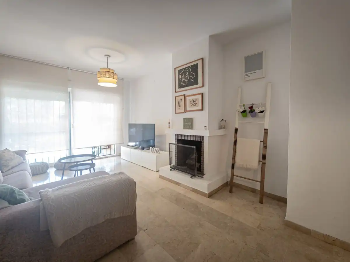 Sala d'estar de Apartament en venda en San Pedro de Alcántara