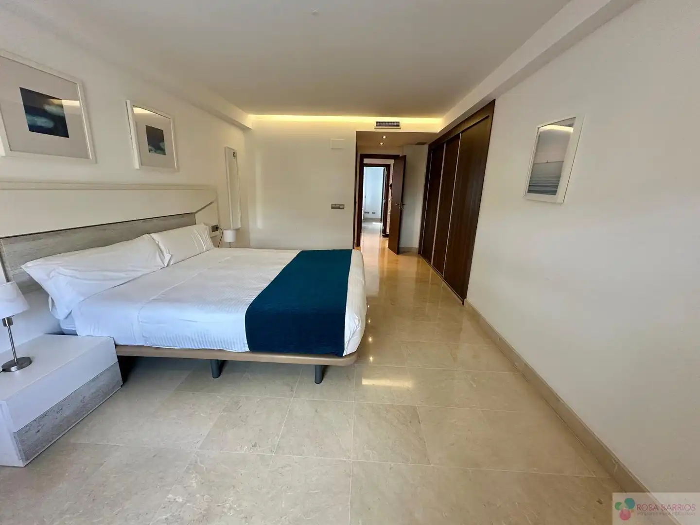 Habitación de Ático en venta en Marbella con Terraza y Piscina comunitaria