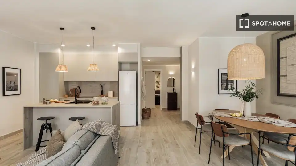Cuina de Apartament per a compartir en Barcelona amb Aire condicionat, Terrassa i Moblat