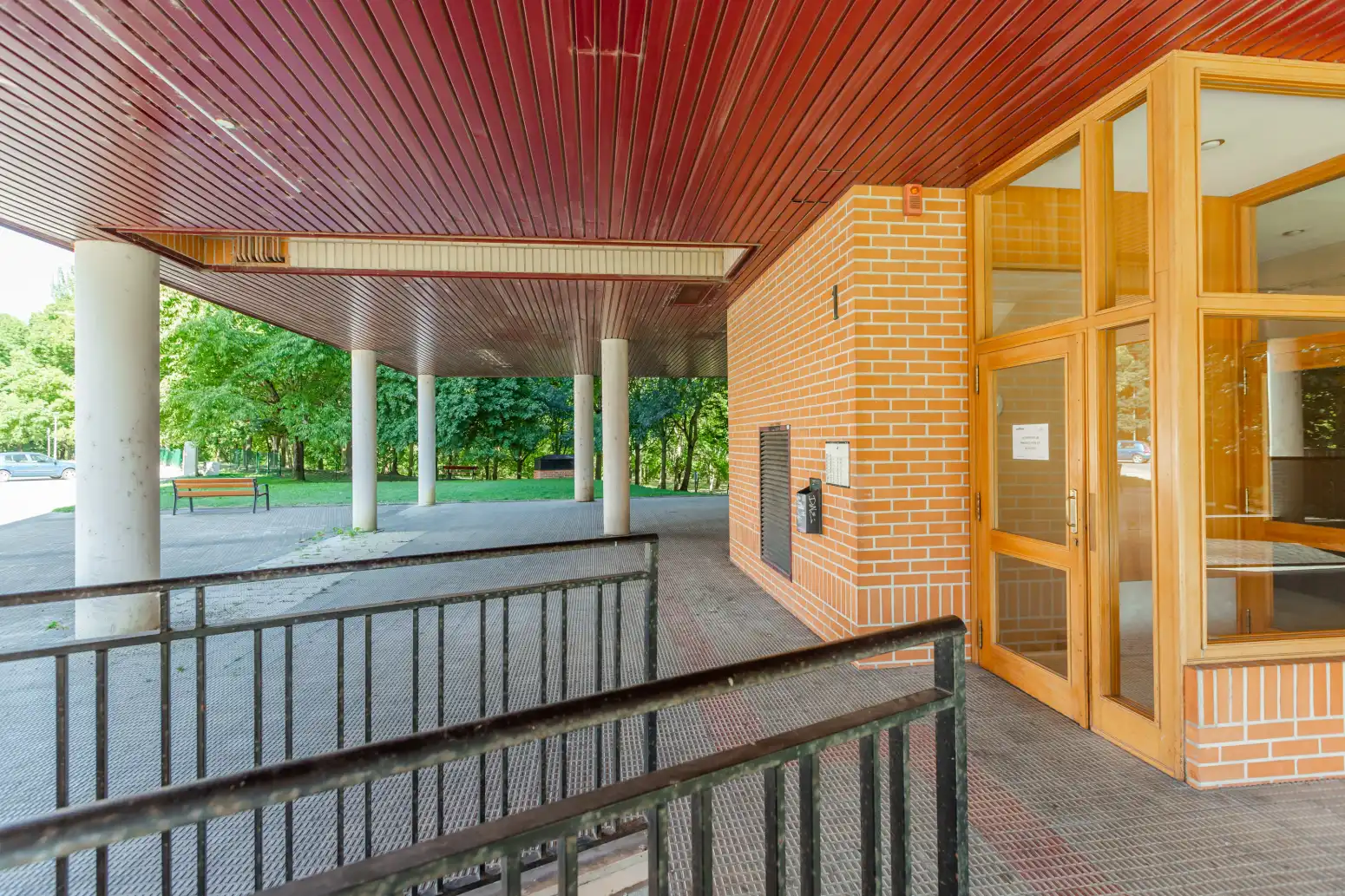 Piso en venta en  Pamplona / Iruña con Calefacción, Parquet y Terraza