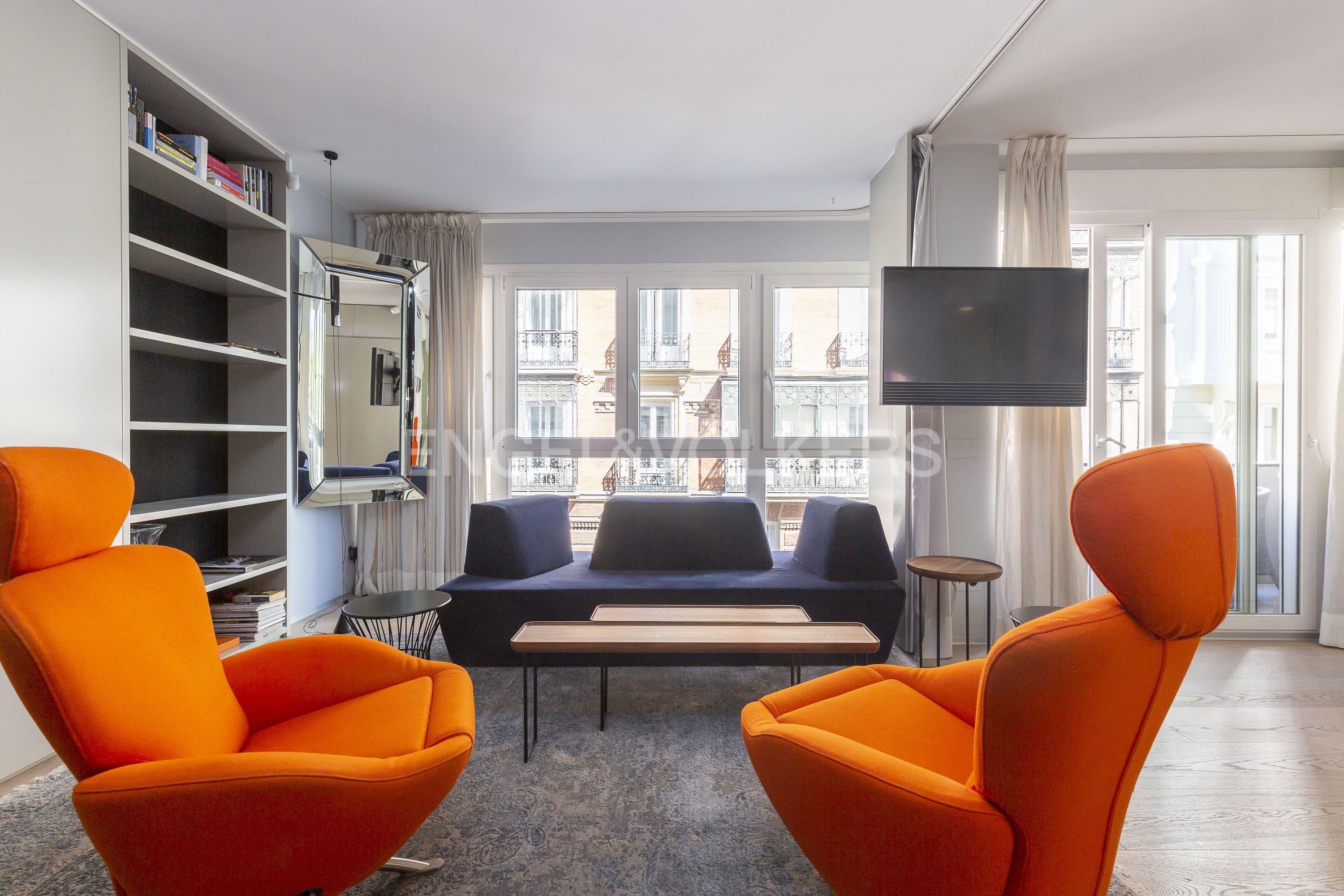 Sala d'estar de Apartament en venda en  Madrid Capital amb Aire condicionat, Calefacció i Terrassa