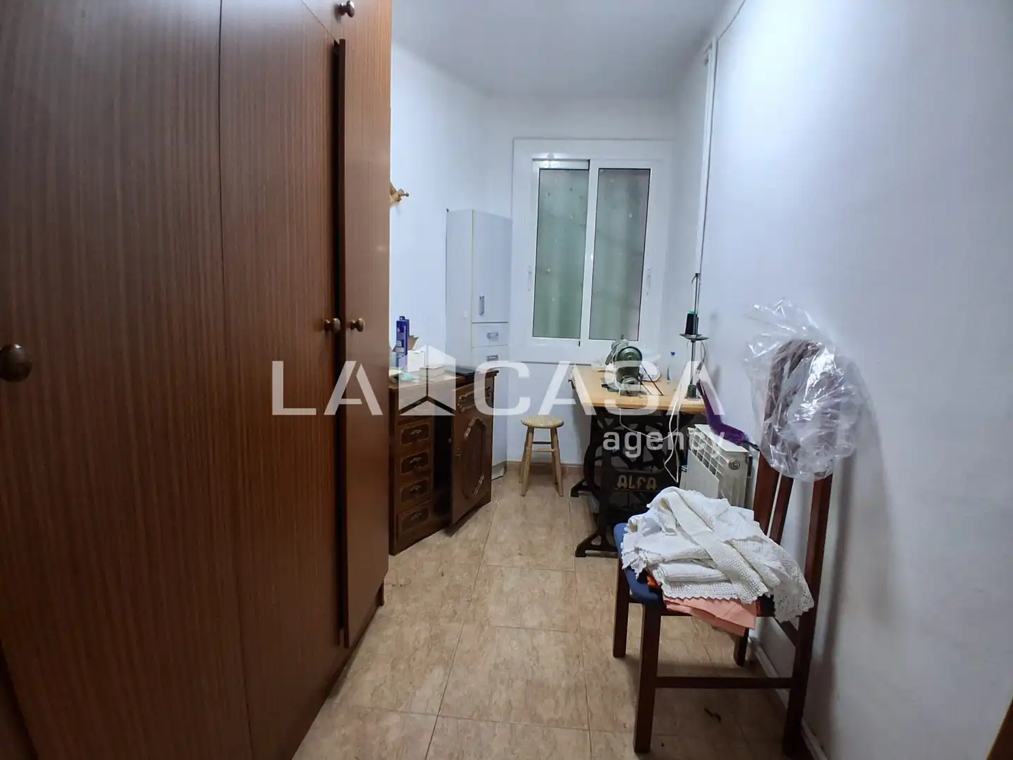 Piso en venta en Santa Coloma de Gramenet con Calefacción