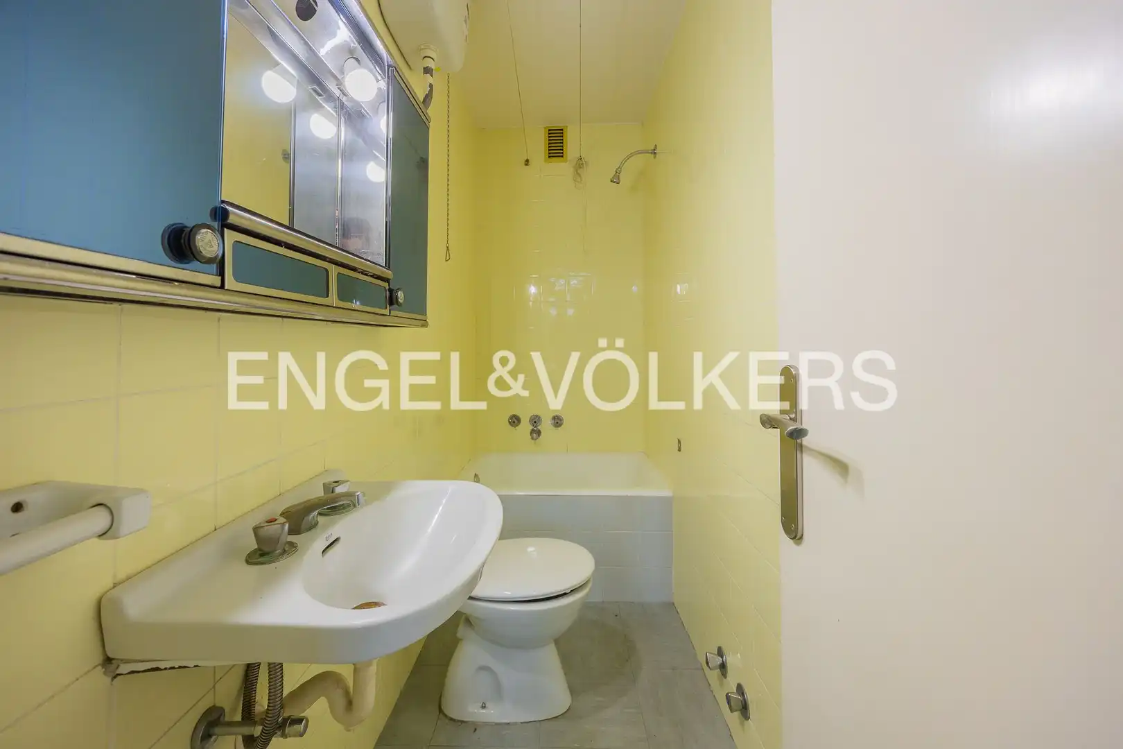 Baño de Piso en venta en Errekalde