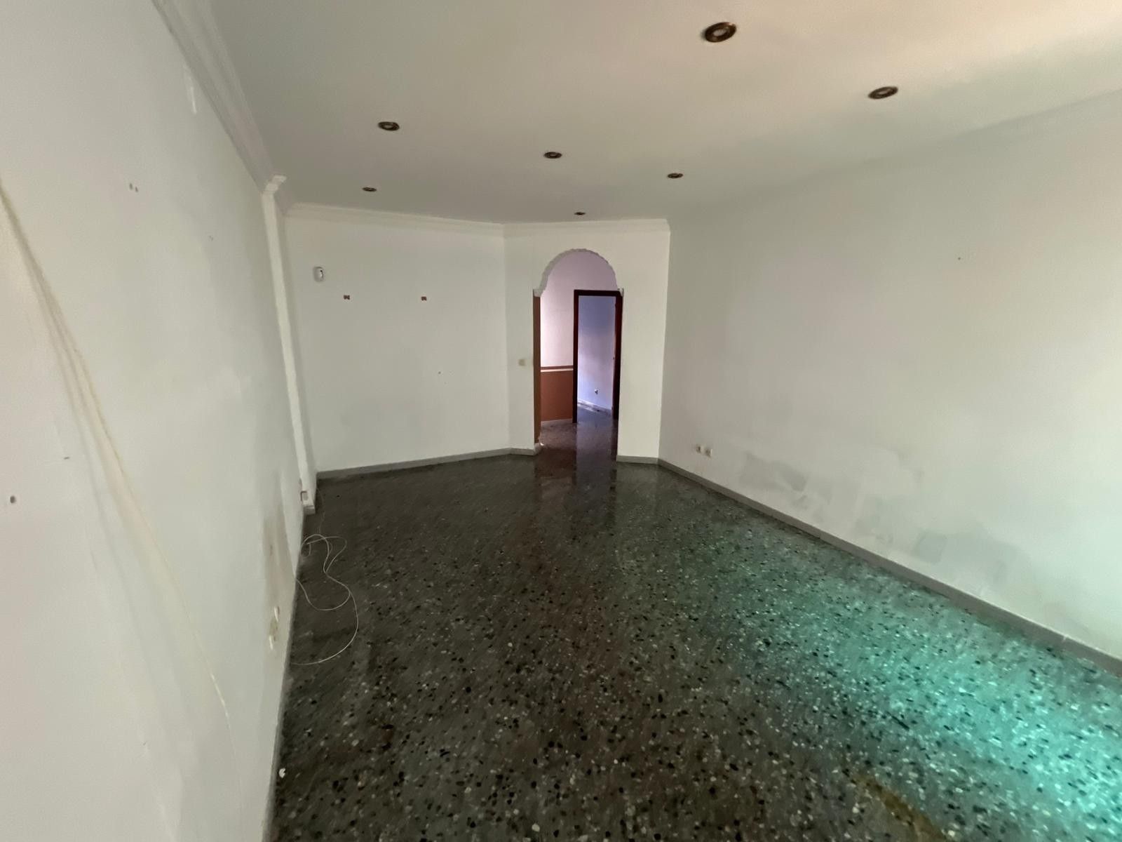 Single-family semi-detached for sale in Los Palacios y Villafranca