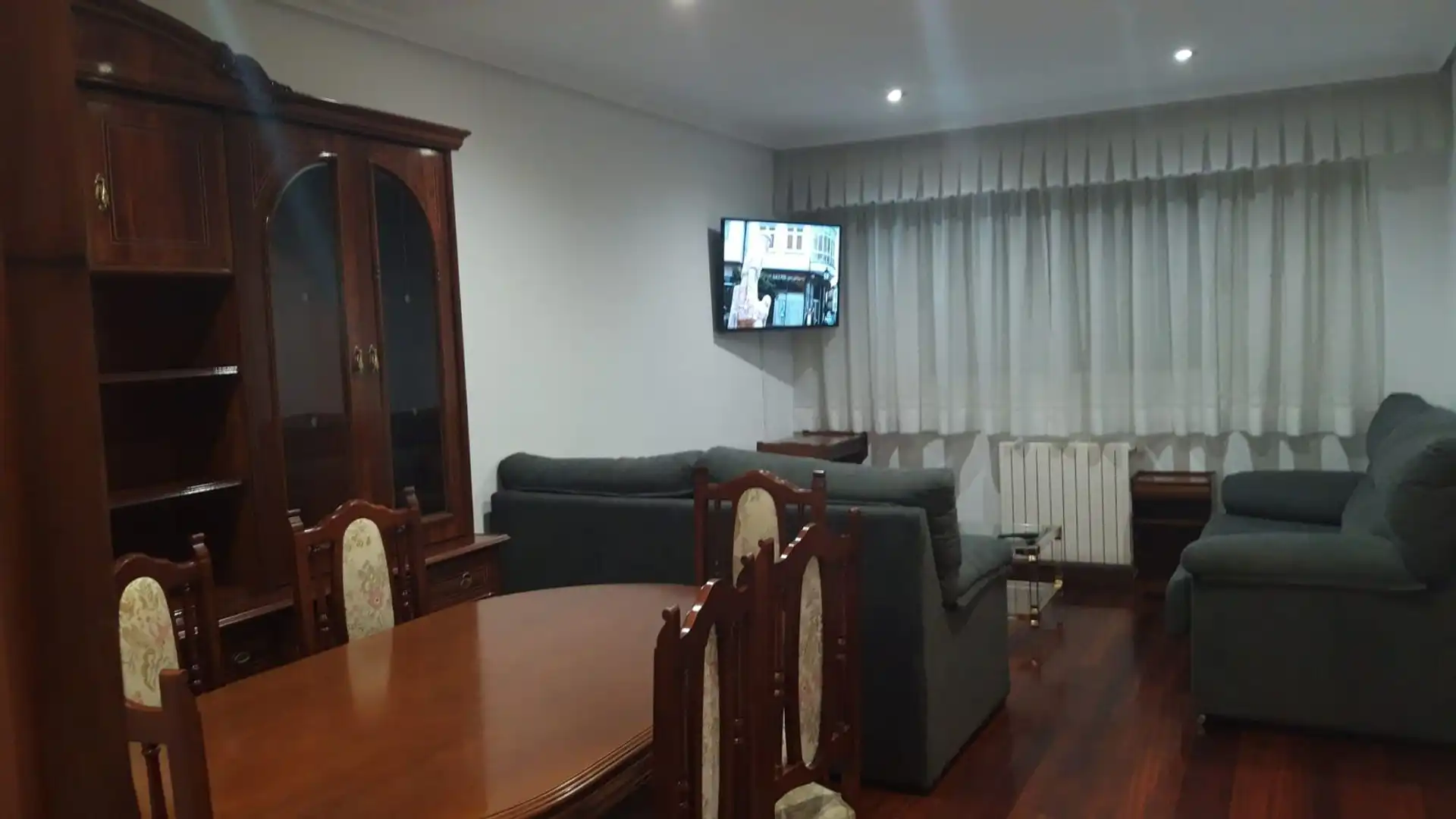 Sala de estar de Piso de alquiler en Ourense Capital  con Calefacción, Amueblado y Horno