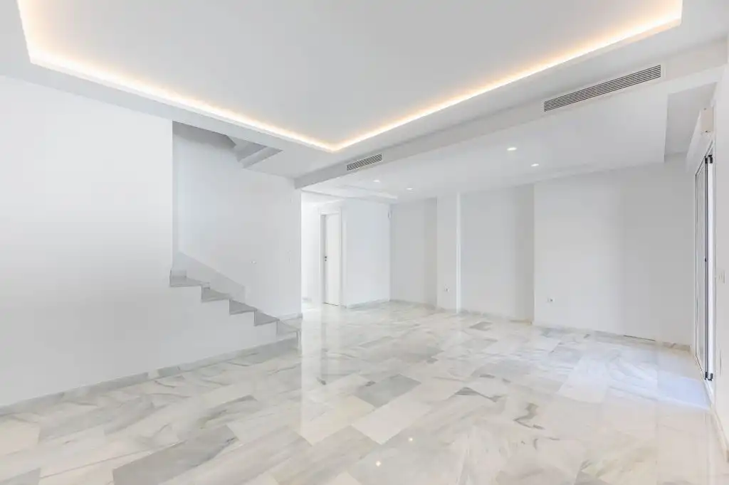 Terraced house with pool for sale in Calle Adarves de Calypso, imagen 42