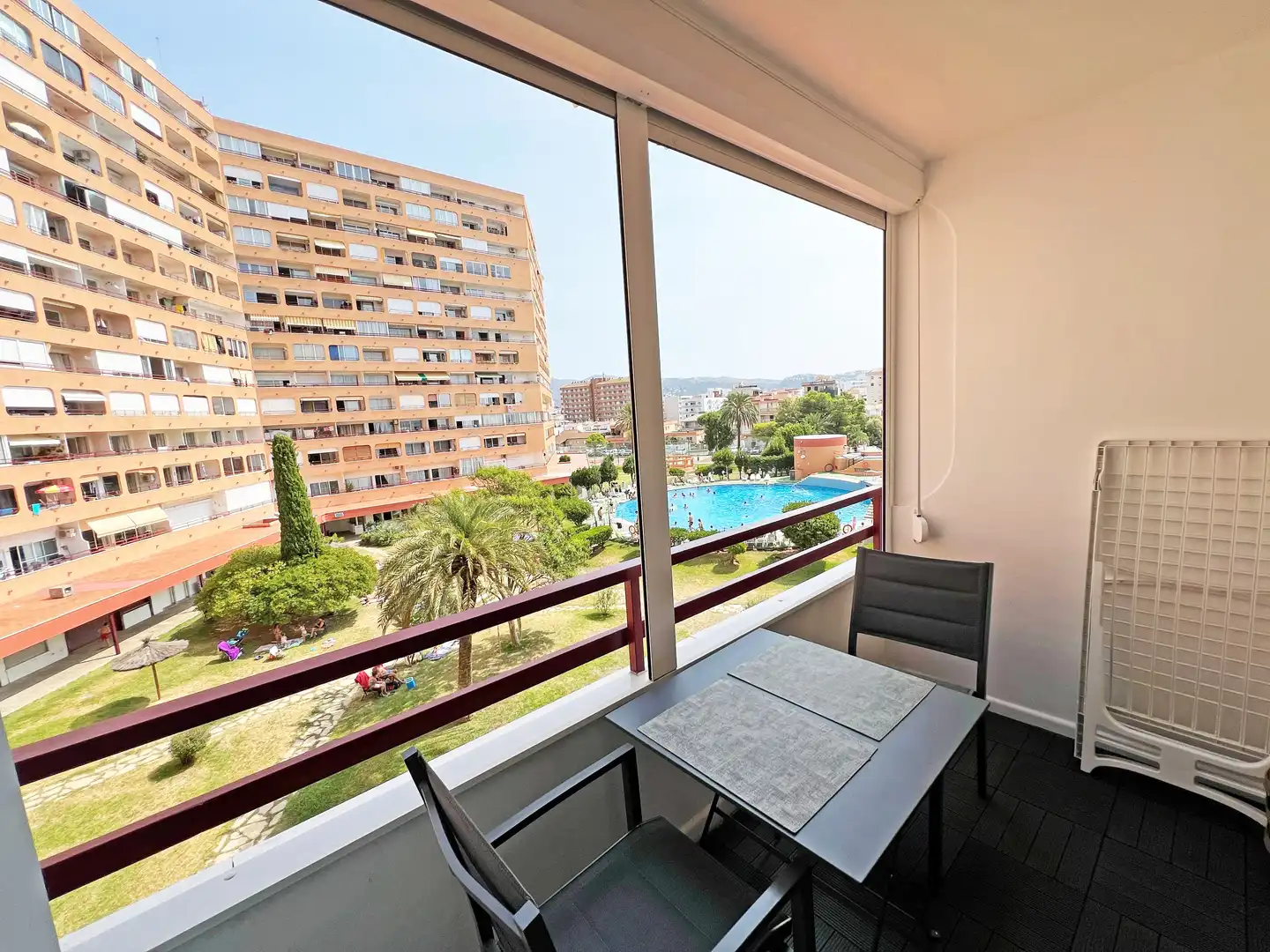 Habitación de Apartamento en venta en Roses con Aire acondicionado, Amueblado y Balcón