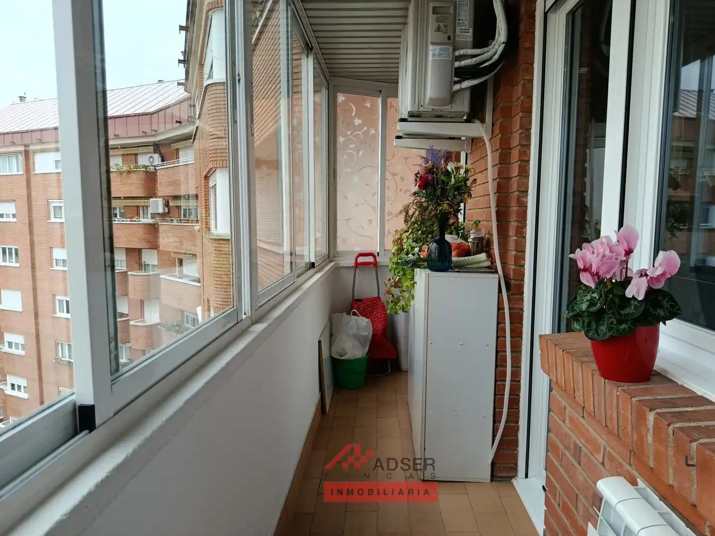 Terrasse von Wohnung zum Verkauf in  Logroño mit Klimaanlage, Heizung und Privatgarten