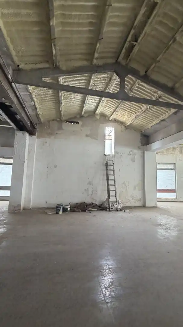 Nau industrial de lloguer en Terrassa