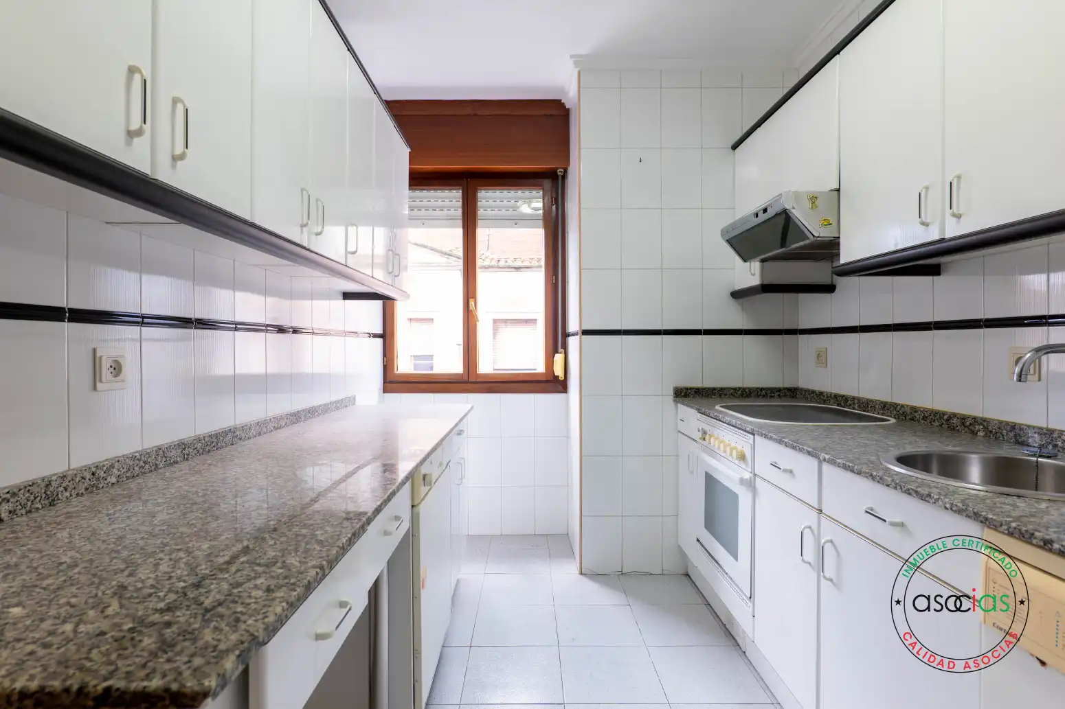 Cuina de Pis en venda en Gijón  amb Calefacció i Parquet