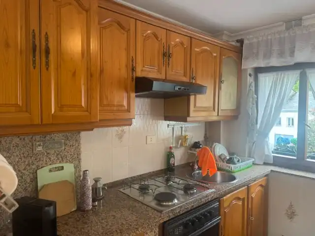 Cuina de Pis en venda en Vegadeo amb Calefacció, Parquet i Moblat