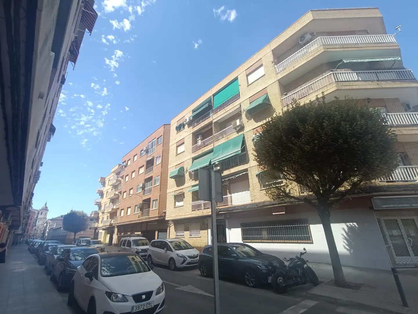 Vista exterior de Piso en venta en Ciudad Real con Aire acondicionado, Calefacción y Terraza