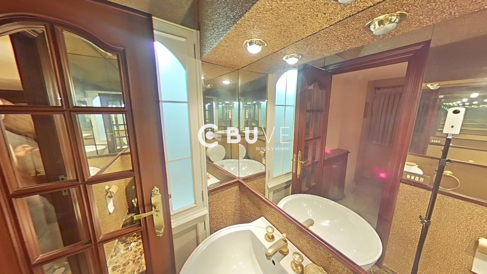 Baño de Casa o chalet en venta en Castellón de la Plana / Castelló de la Plana con Aire acondicionado, Calefacción y Amueblado