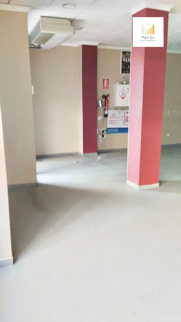 Local comercial en venda a El Ejido Ciudad