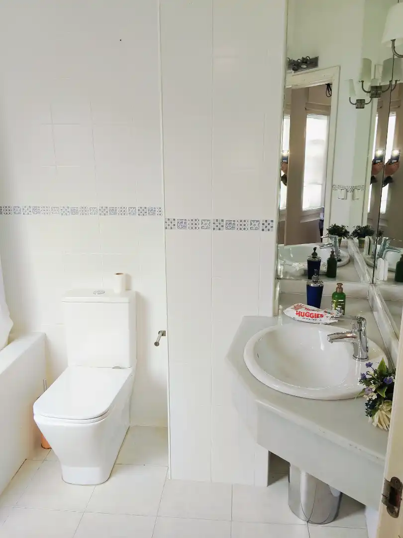 Baño de Dúplex en venta en Santander con Calefacción, Parquet y Amueblado