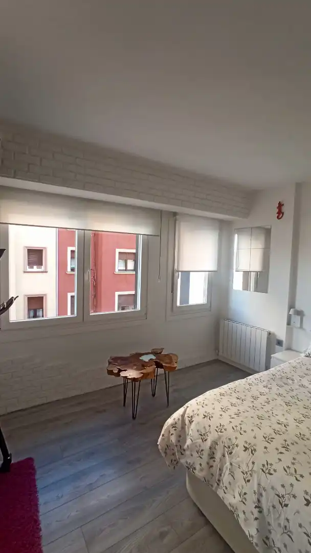 Dormitori de Pis en venda en Barakaldo  amb Calefacció i Moblat