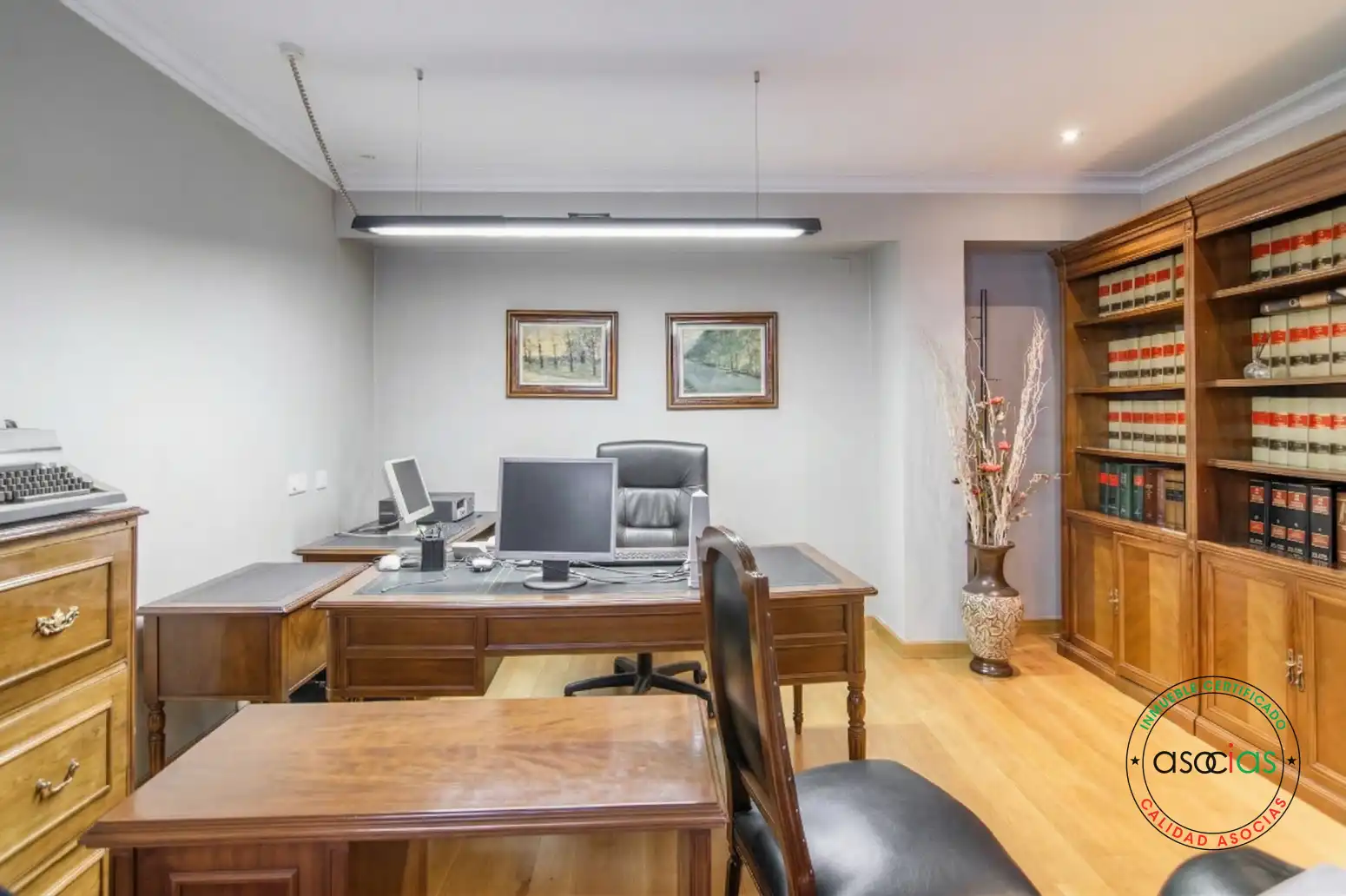 Piso en venta en Oviedo  con Calefacción, Parquet y Trastero