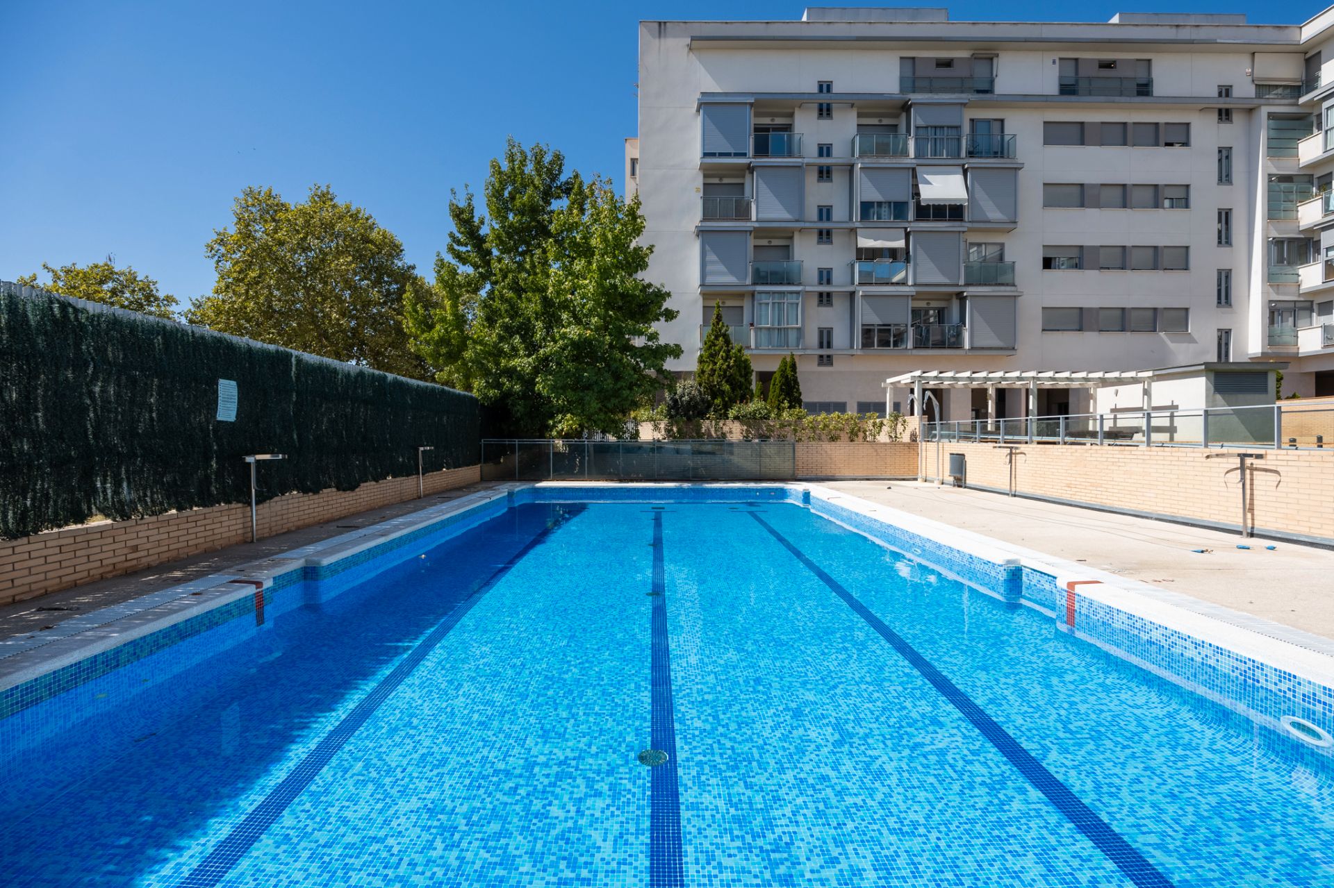 Piscina de Dúplex en venda en Leganés amb Aire condicionat, Jardí privat i Terrassa