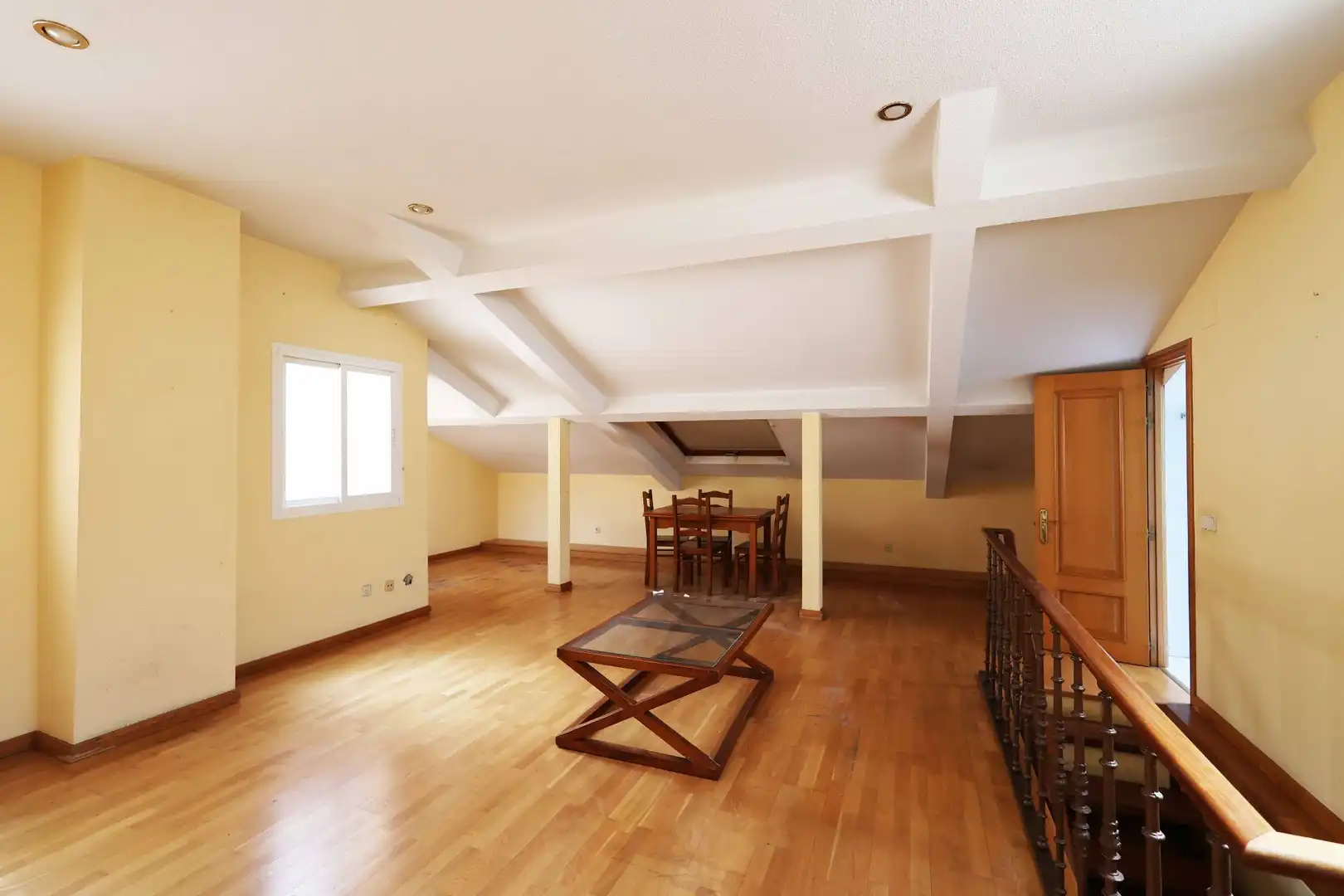 Dúplex en venta en San Lorenzo de El Escorial con Calefacción, Terraza y Piscina comunitaria